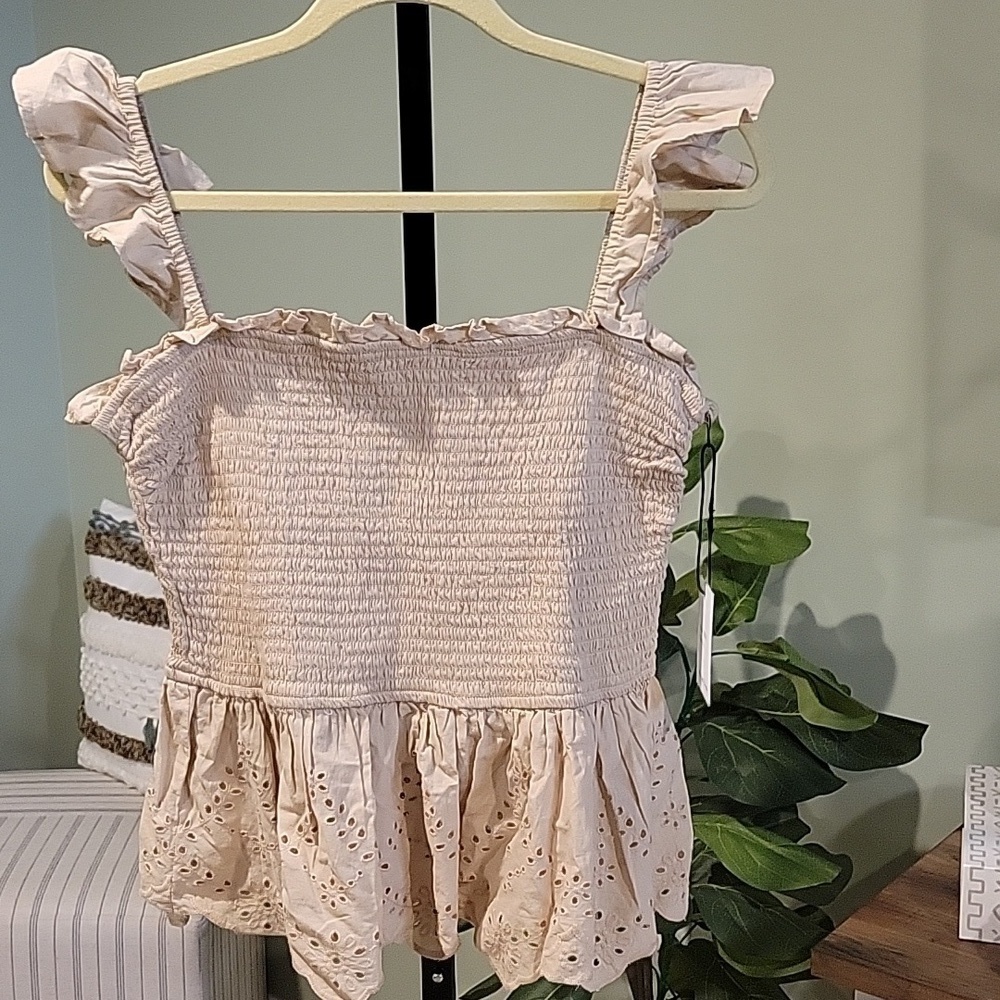 NEW! JAPNA Cotton Smocked Eyelet Peplum Top Large. - Picture 2 of 5